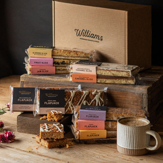 Big Traybake Hamper Gift Box